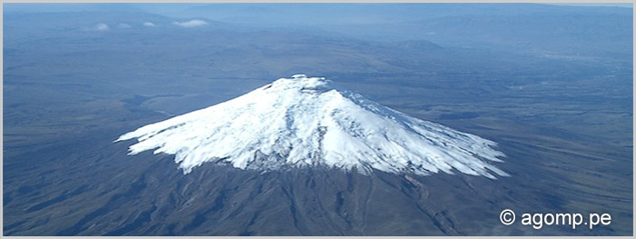 Climbing Volcanos Illinza Norte (5116 m) and Volcan Cotopaxi (5897 m)